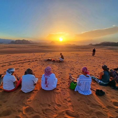 Tamim Luxury Wadi Rum Camp ภายนอก รูปภาพ