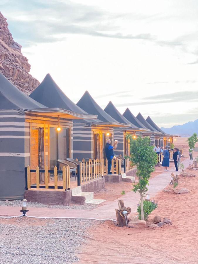 Tamim Luxury Wadi Rum Camp ภายนอก รูปภาพ