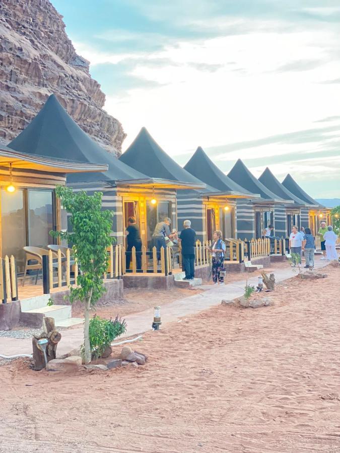 Tamim Luxury Wadi Rum Camp ภายนอก รูปภาพ