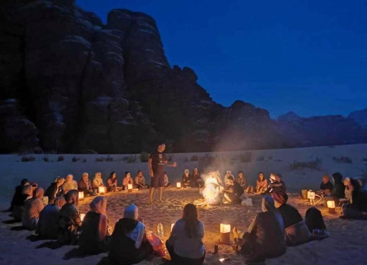 Tamim Luxury Wadi Rum Camp ภายนอก รูปภาพ