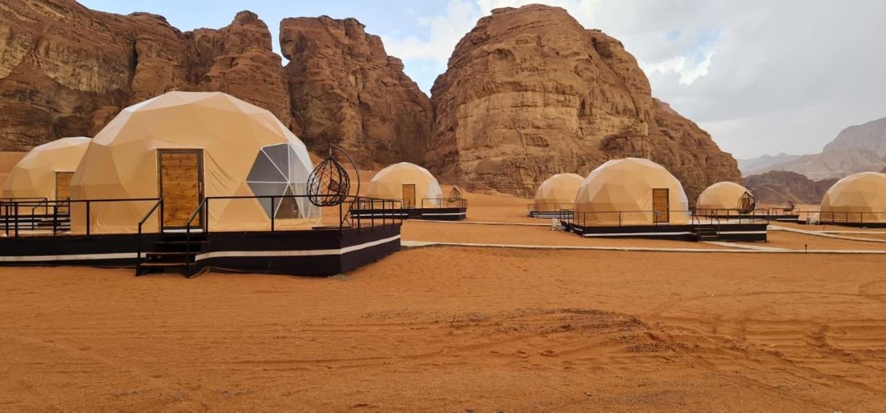 Tamim Luxury Wadi Rum Camp ภายนอก รูปภาพ
