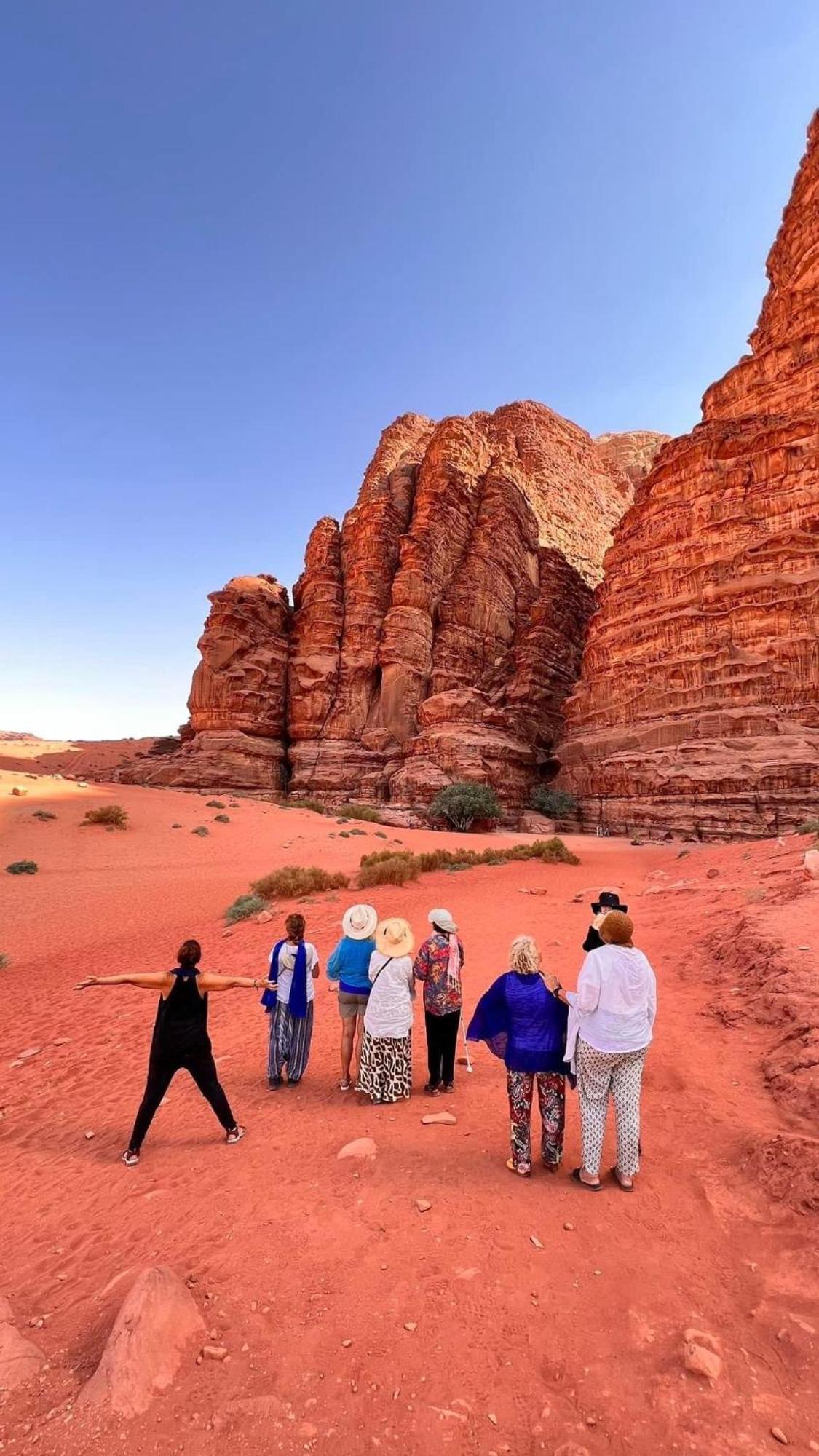 Tamim Luxury Wadi Rum Camp ภายนอก รูปภาพ