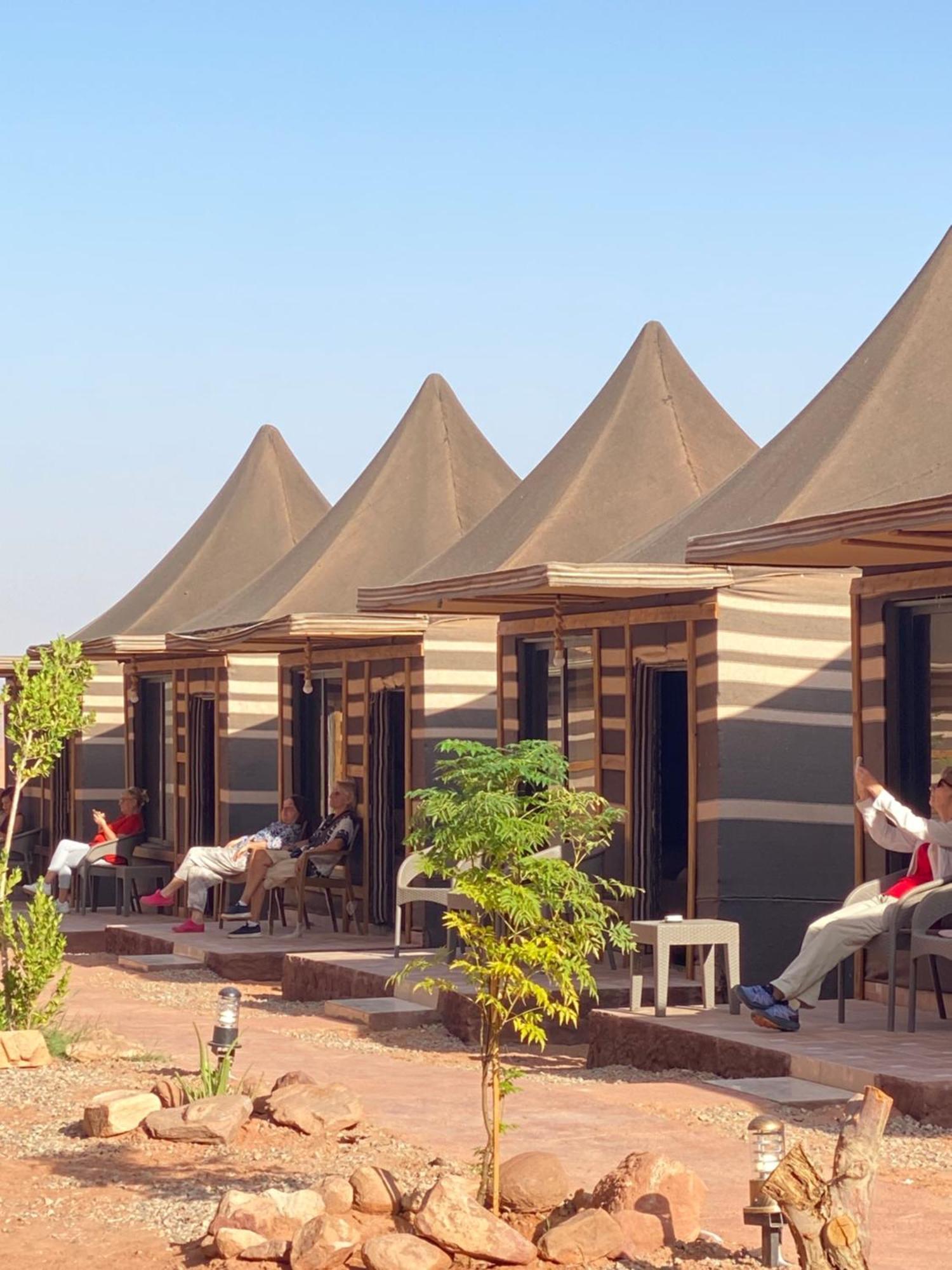Tamim Luxury Wadi Rum Camp ภายนอก รูปภาพ